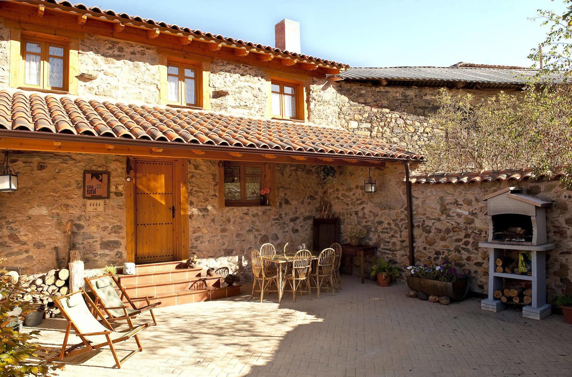 Casa Rural Entre Valles Benllera Exteriör bild
